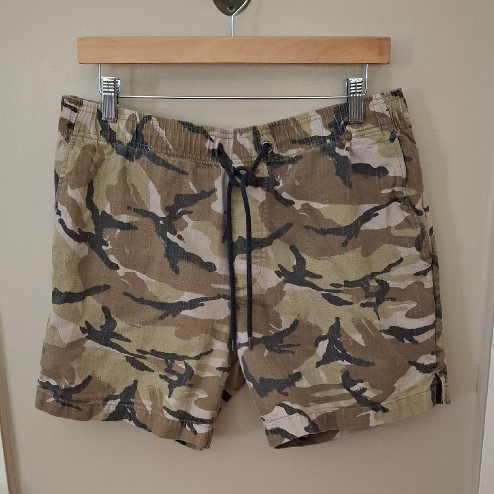 James Perse Camouflage Cargo Shorts_1